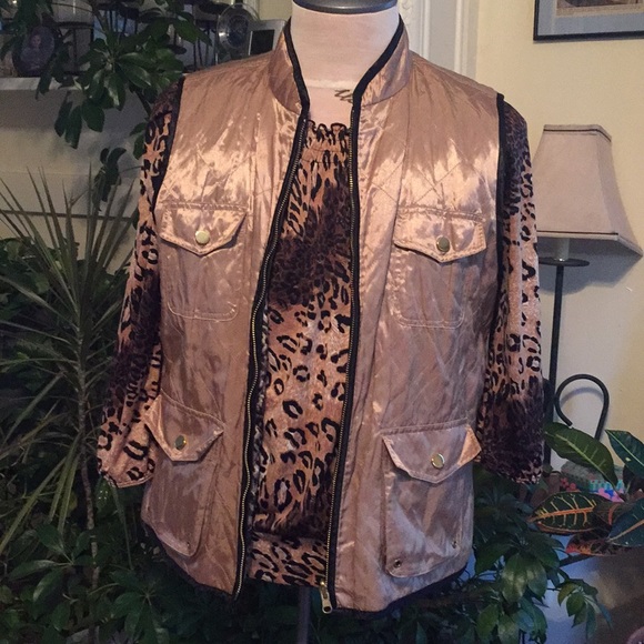 2 in 1 reversible VEST leopard/Gold w/black piping - Picture 2 of 8